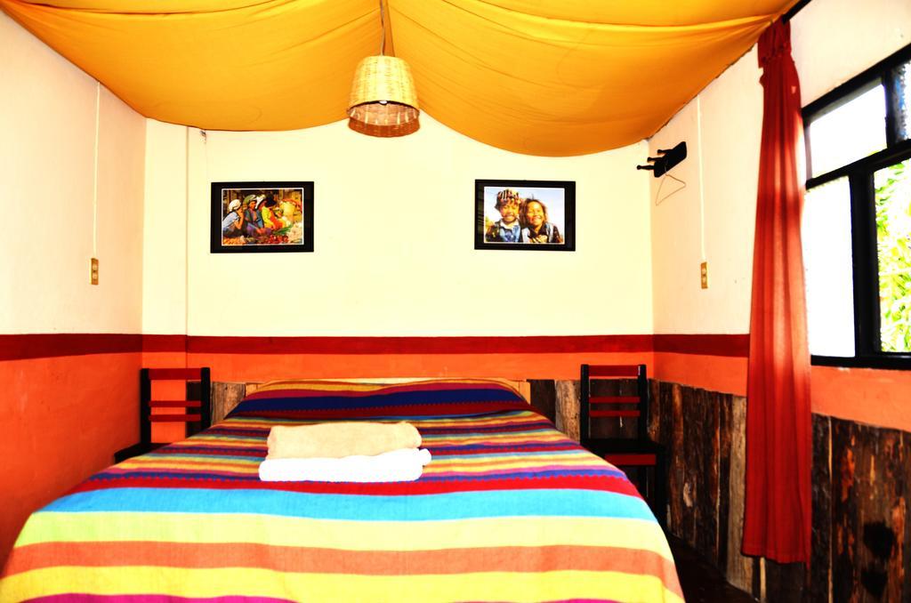 Hostal El Rincon De Los Camellos San Cristóbal de Las Casas Стая снимка